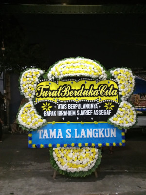 Papan Bunga Duka di Tigabinanga